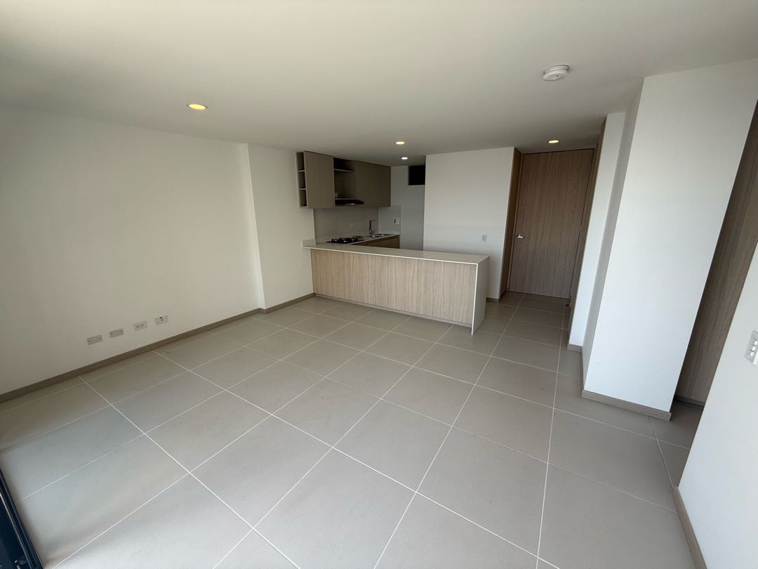 ARRIENDO APARTAMENTO EN LA LOMA DEL ESCOBERO