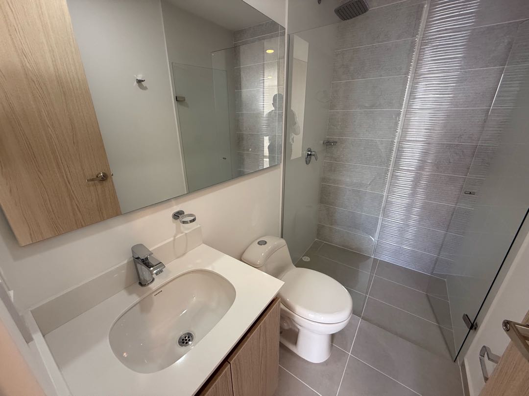 ARRIENDO APARTAMENTO EN LA LOMA DEL ESCOBERO