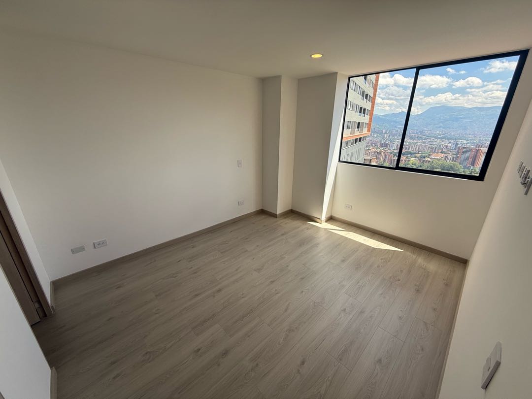 ARRIENDO APARTAMENTO EN LA LOMA DEL ESCOBERO