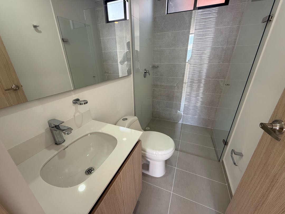 ARRIENDO APARTAMENTO EN LA LOMA DEL ESCOBERO