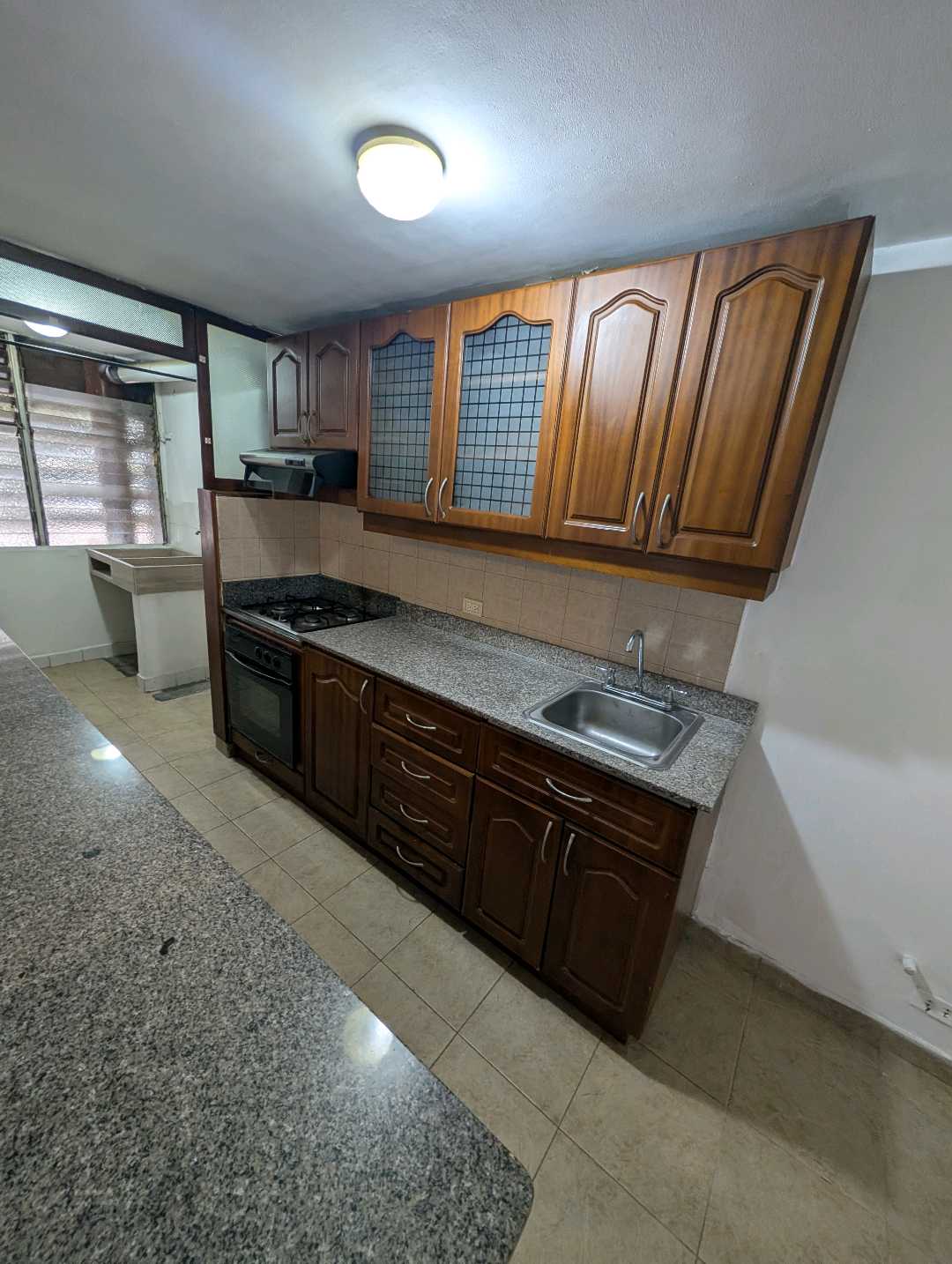 Arriendo apartamento en laureles
