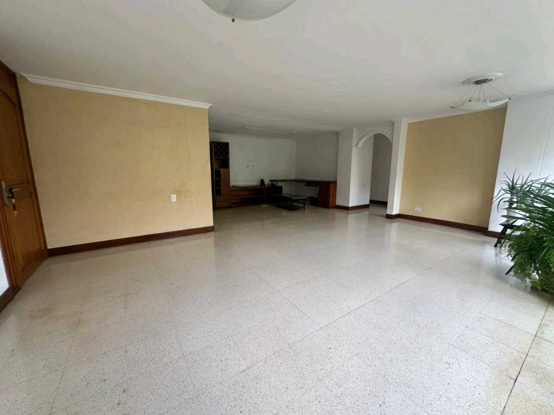Arriendo apartamento en laureles