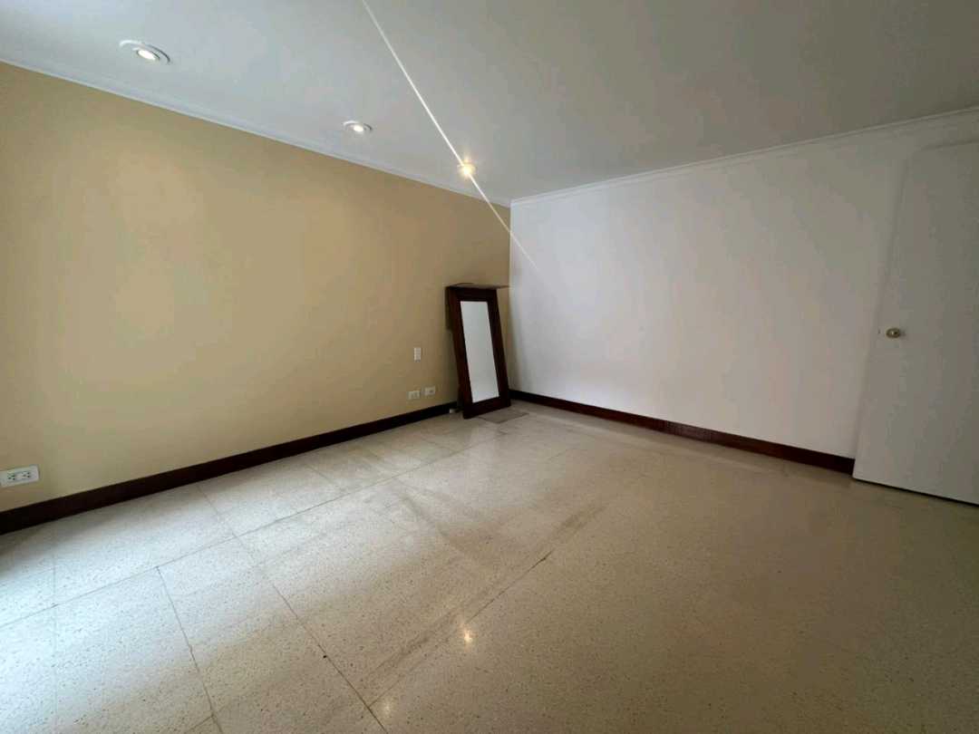 Arriendo apartamento en laureles