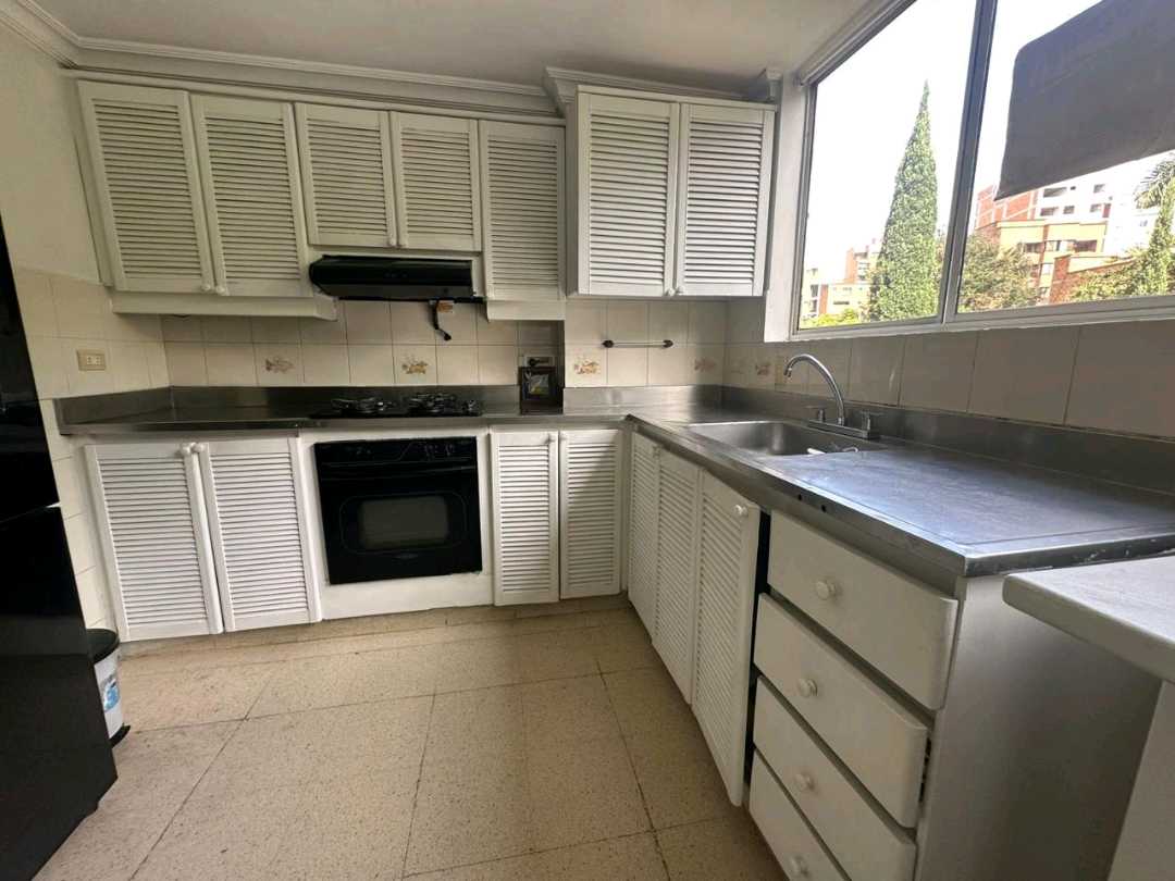 Arriendo apartamento en laureles