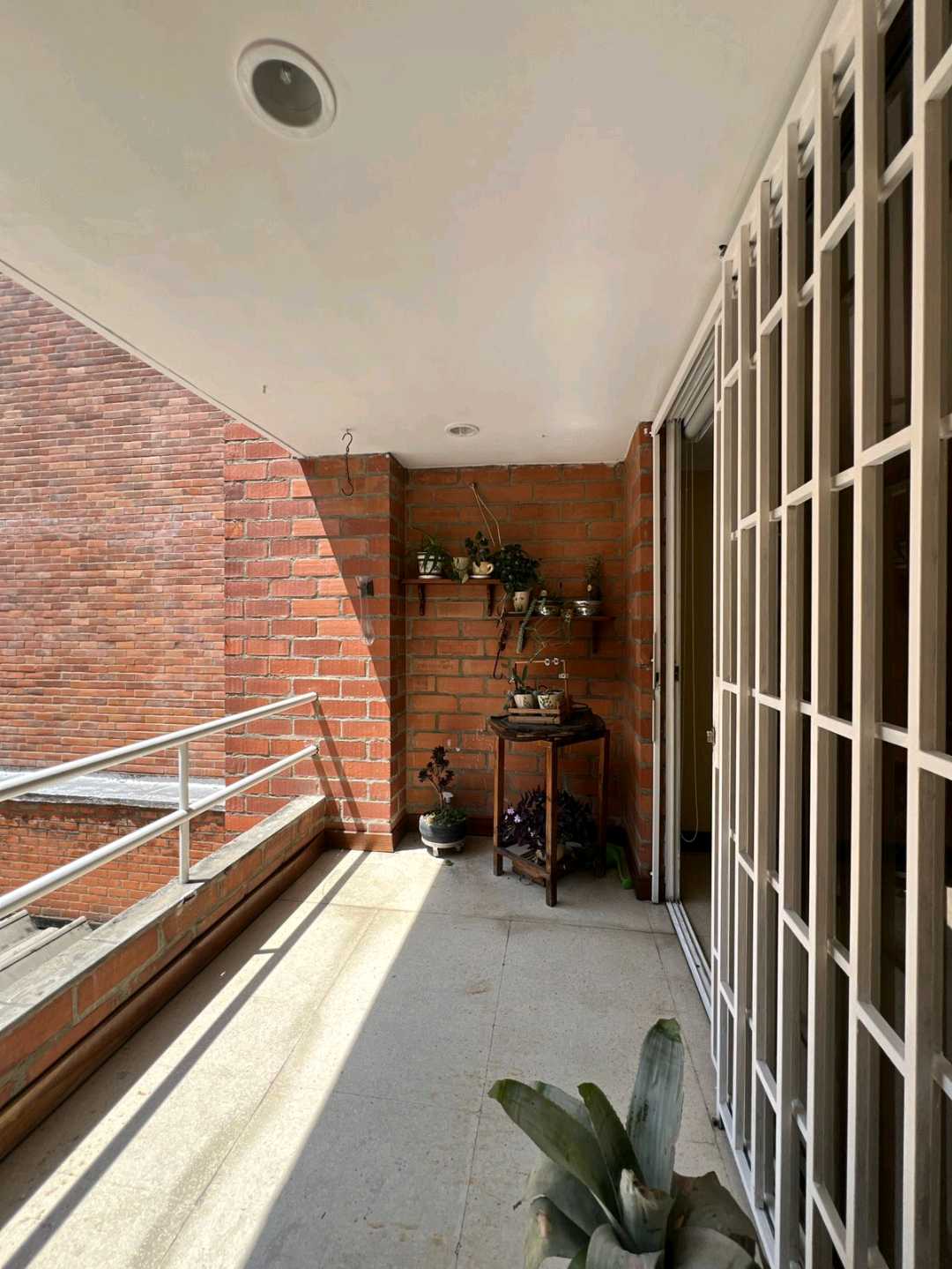 Arriendo apartamento en laureles