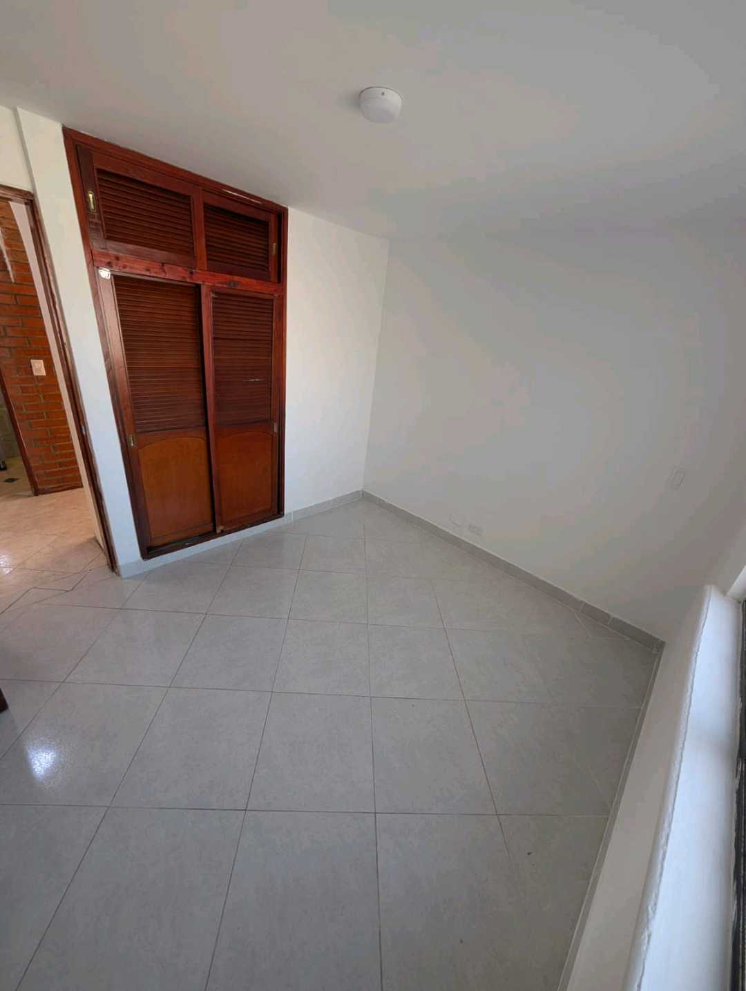Arriendo apartamento en laureles