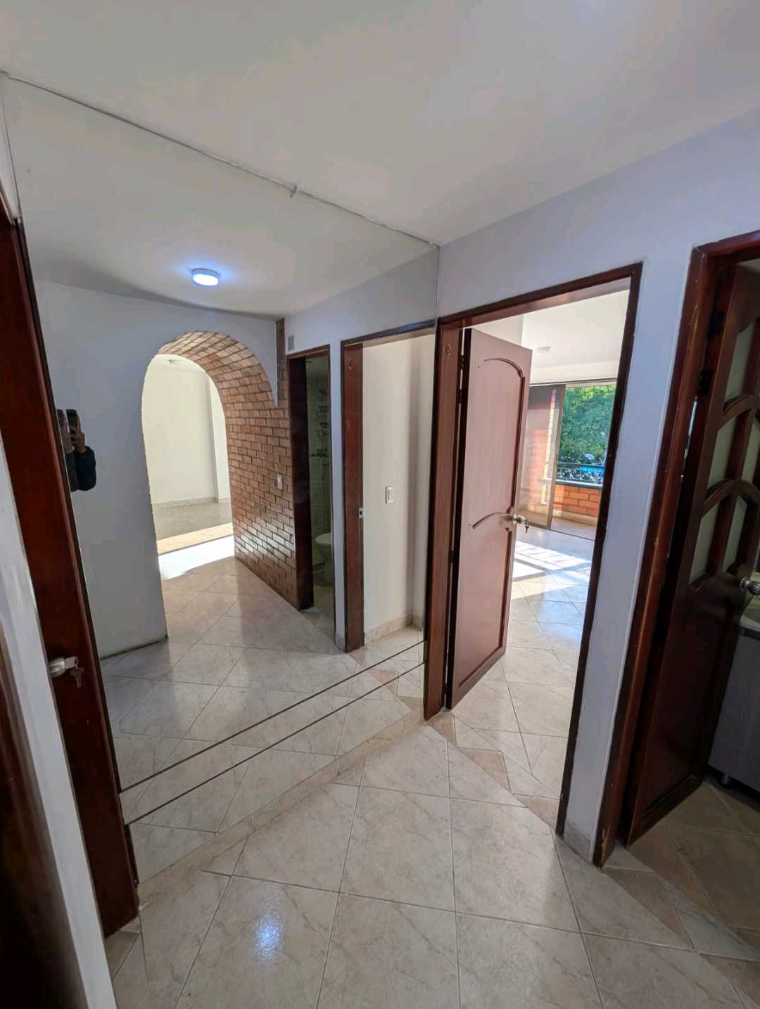 Arriendo apartamento en laureles