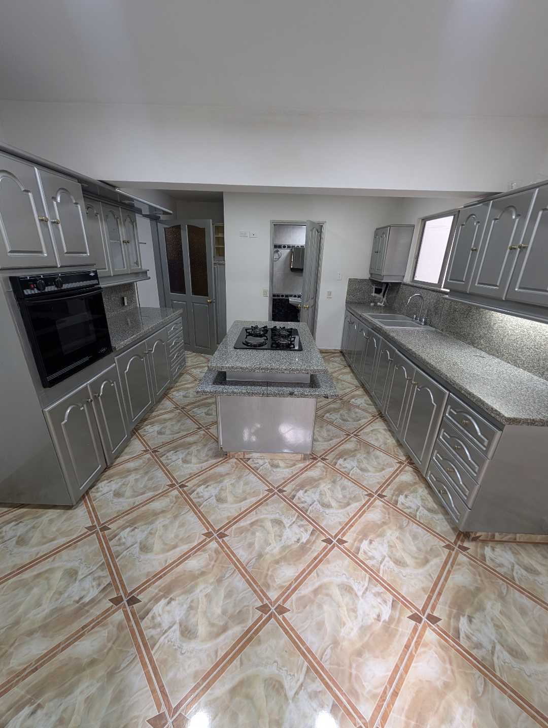 Arriendo apartamento en laureles nogal