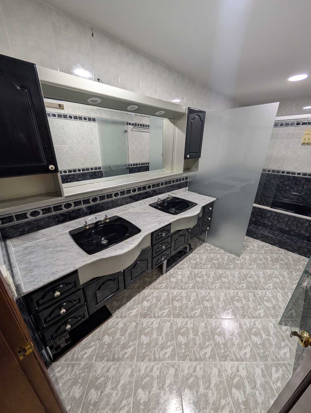 Arriendo apartamento en laureles nogal