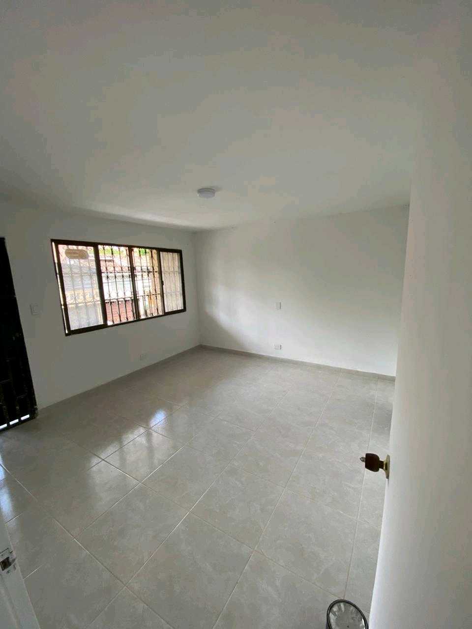 Arriendo apartamento en los colores