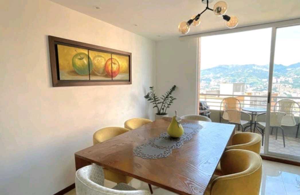 Arriendo apartamento en Poblado Ceylan LS