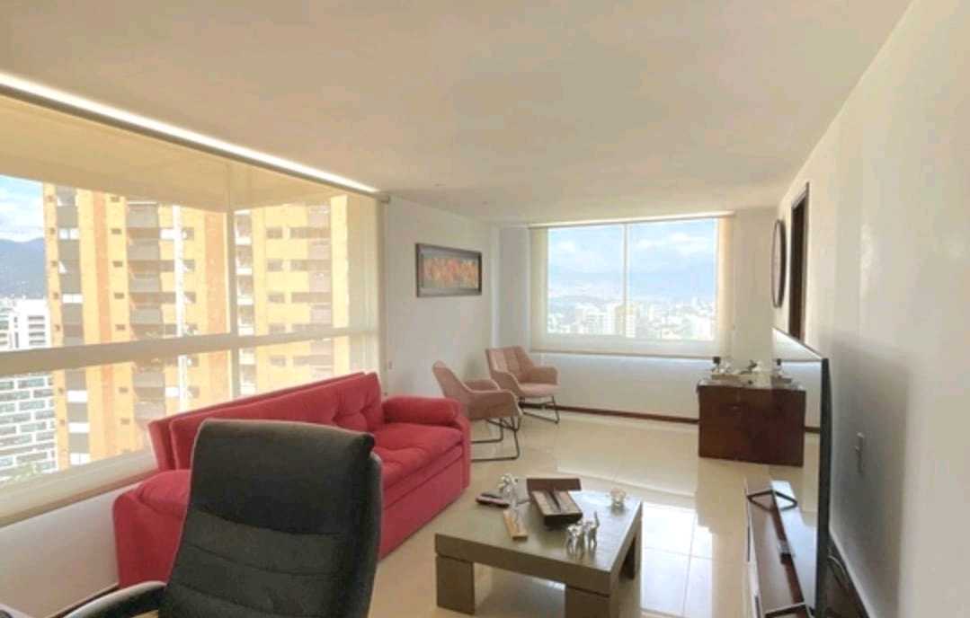 Arriendo apartamento en Poblado Ceylan LS