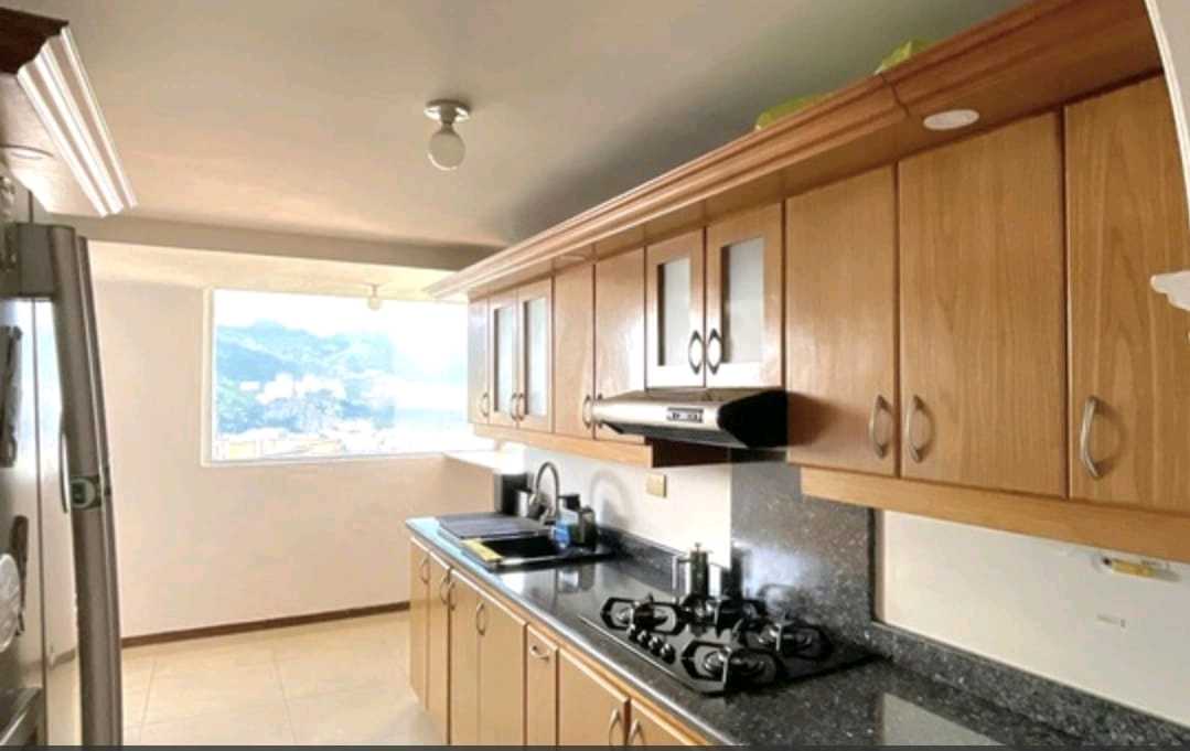 Arriendo apartamento en Poblado Ceylan LS