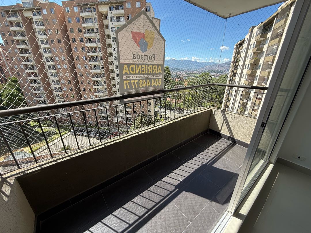 ARRIENDO APARTAMENTO EN RODEO ALTO