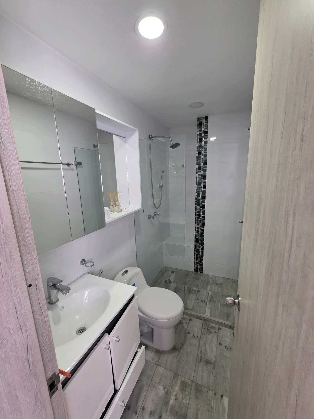 Arriendo apartamento floresta