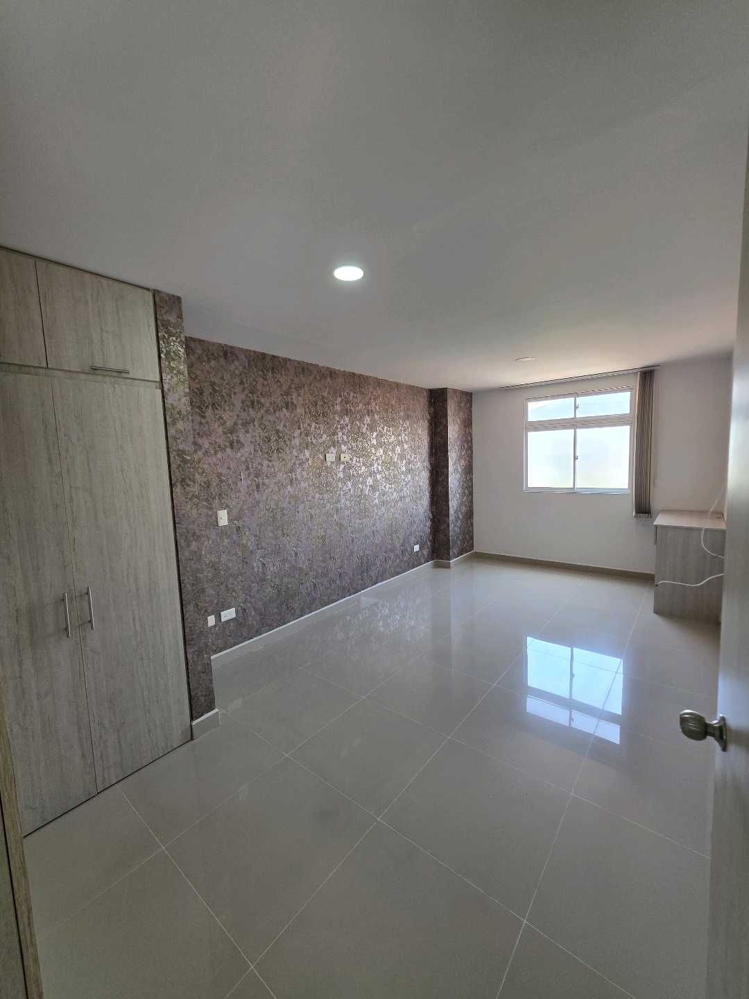 Arriendo apartamento floresta