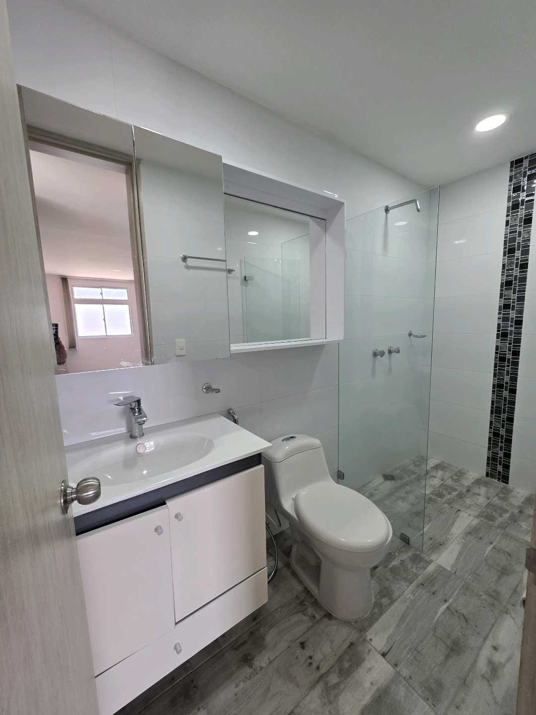 Arriendo apartamento floresta