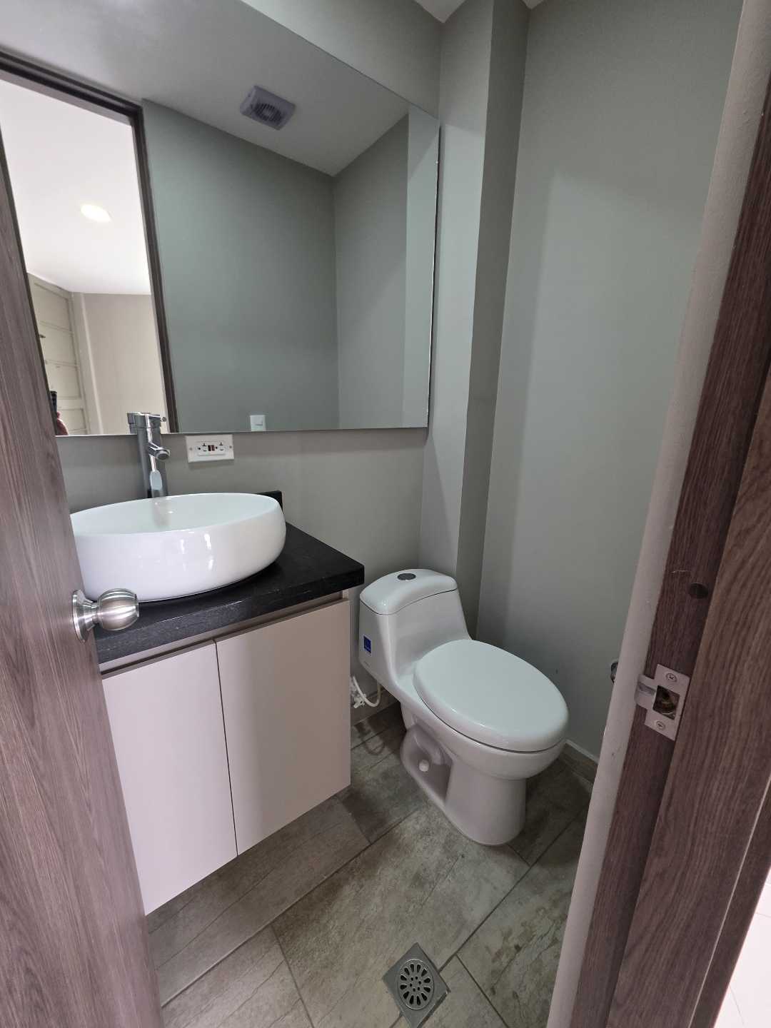 Arriendo apartamento la América