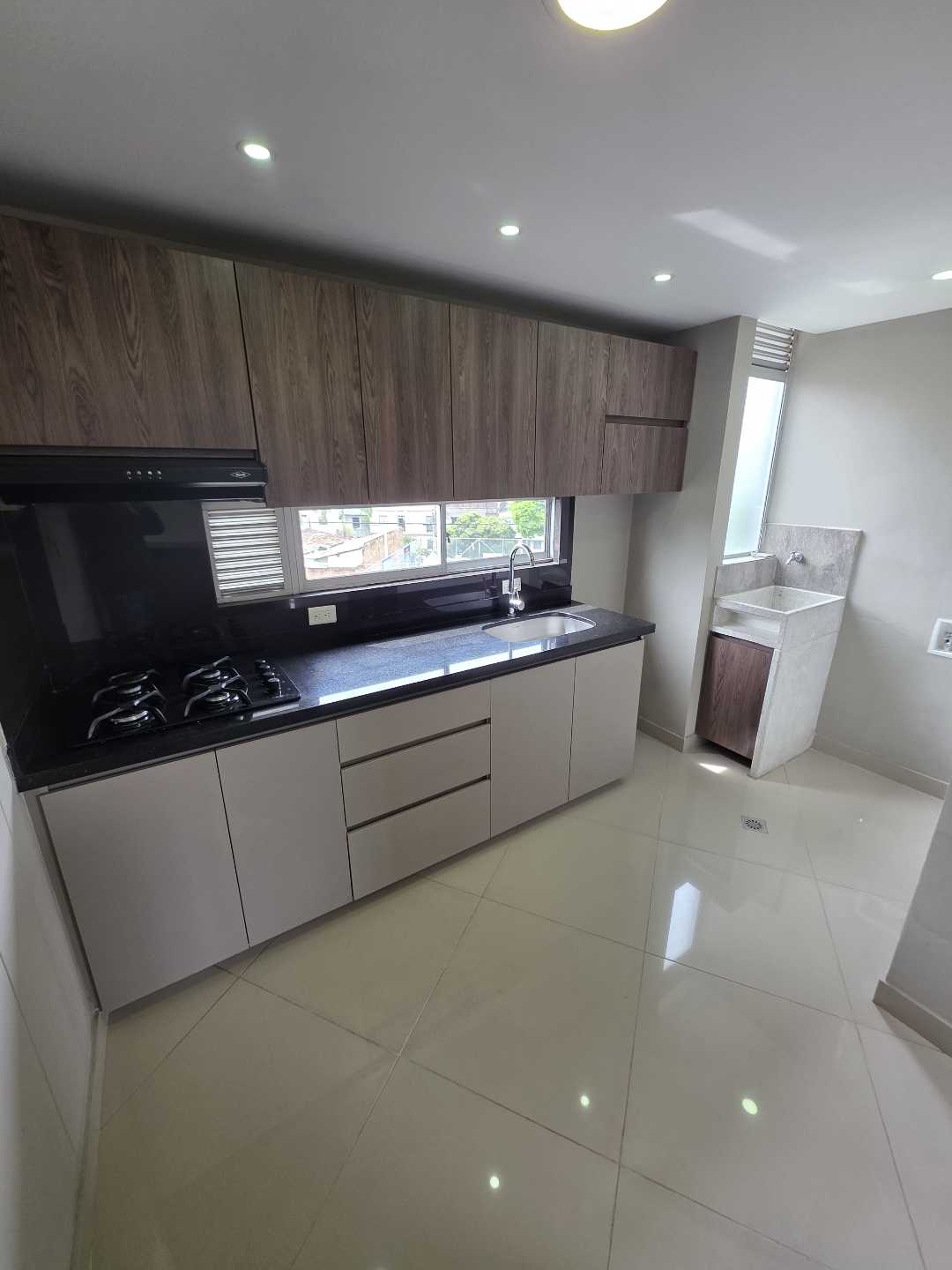 Arriendo apartamento la América