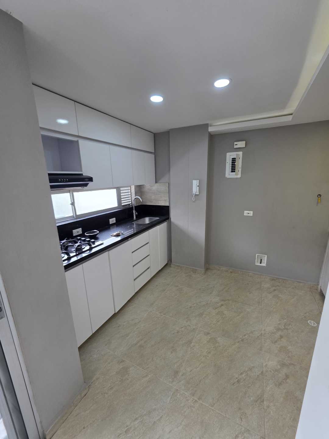 Arriendo apartamento la América