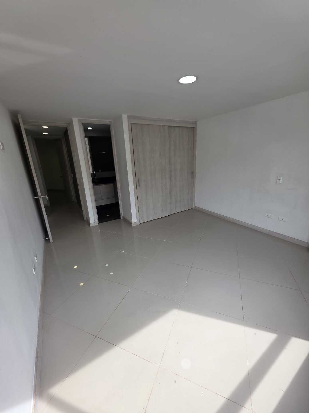 Arriendo apartamento la América
