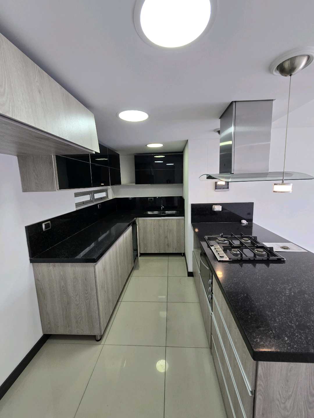 Arriendo apartamento la castellana