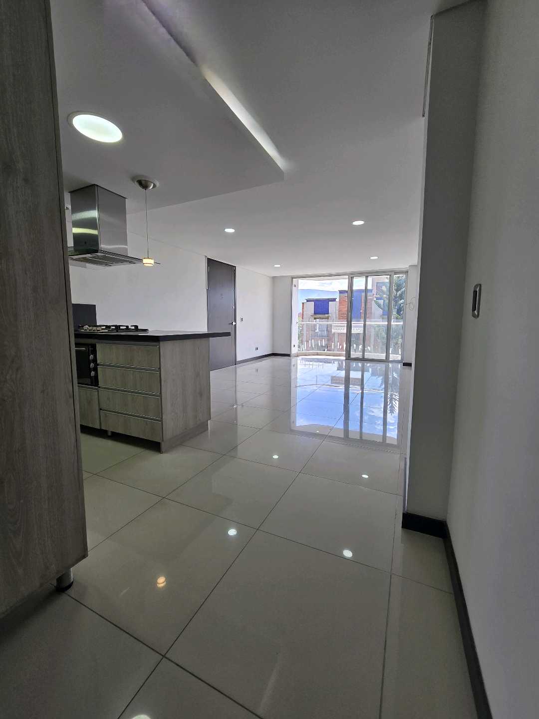 Arriendo apartamento la castellana