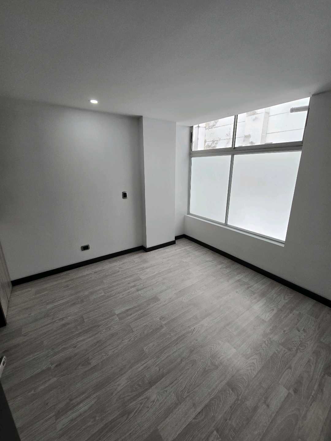 Arriendo apartamento la castellana