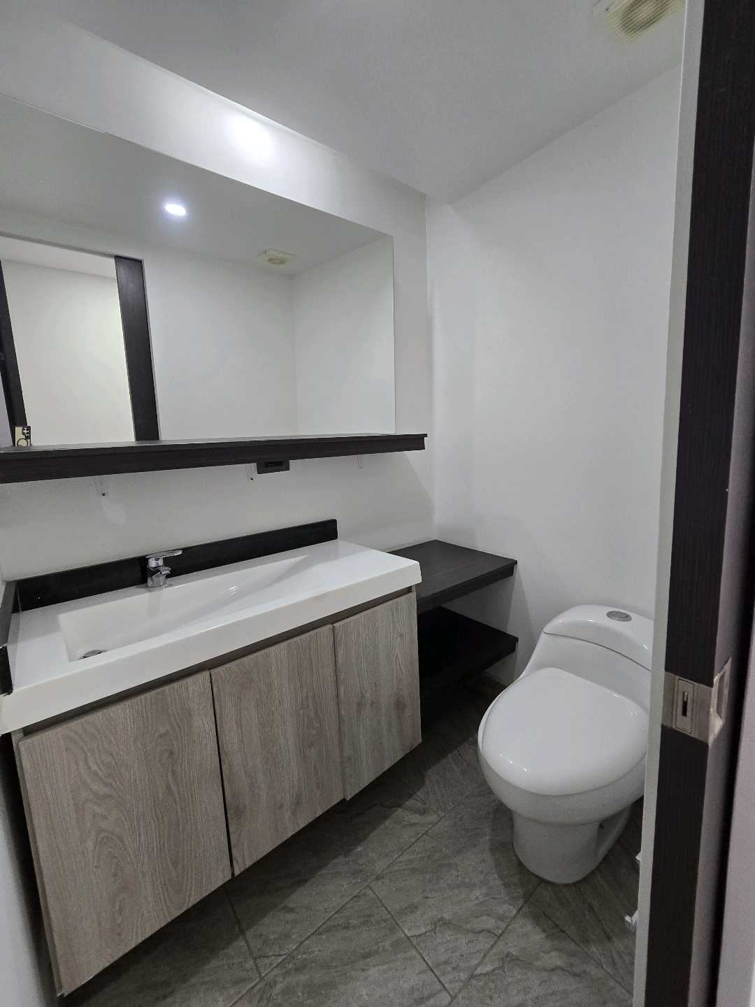 Arriendo apartamento la castellana