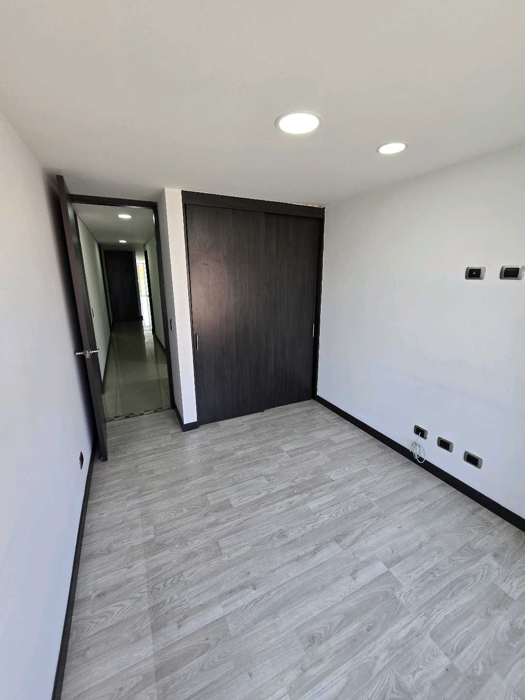 Arriendo apartamento la castellana