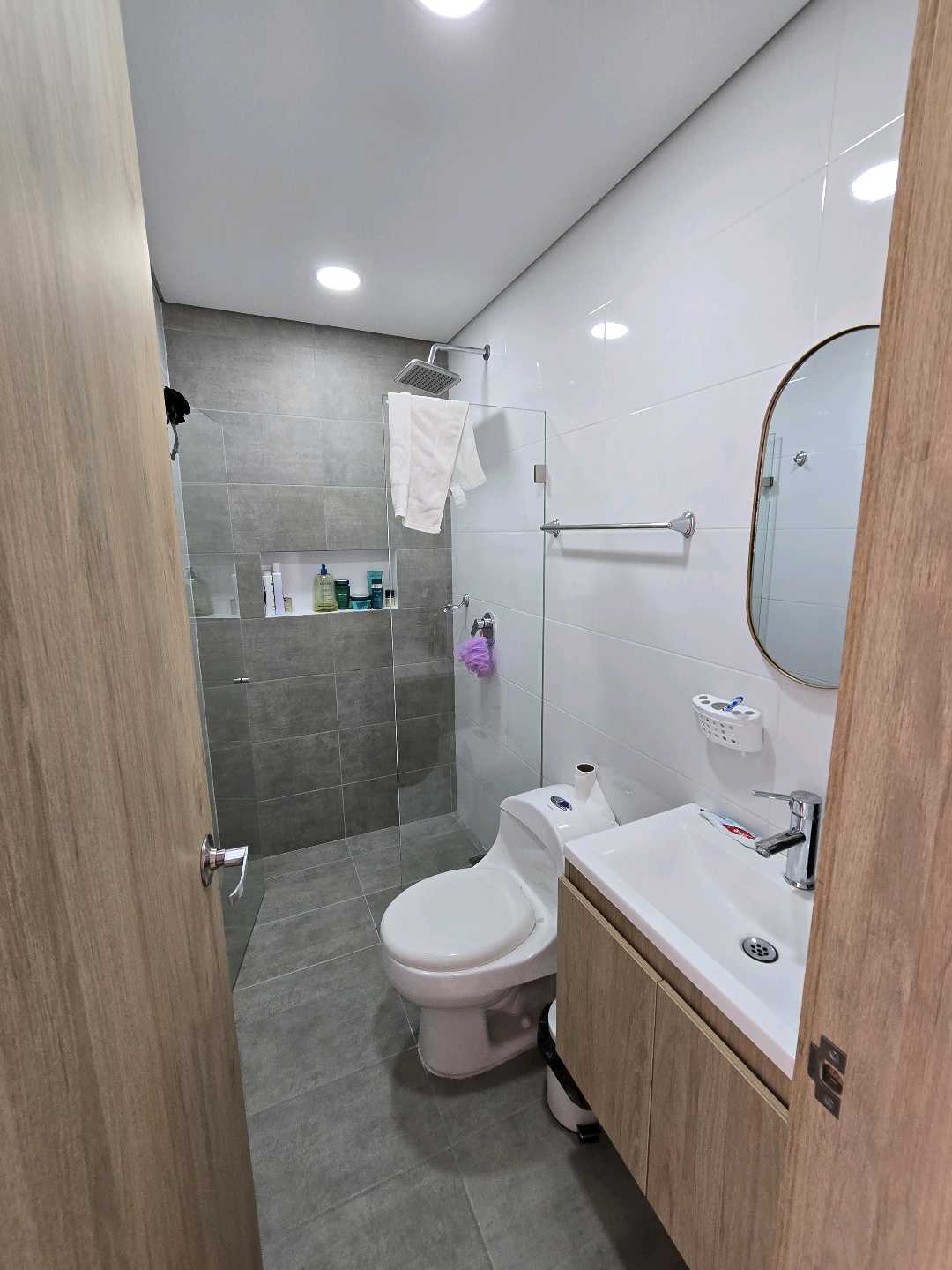 Arriendo apartamento la castellana