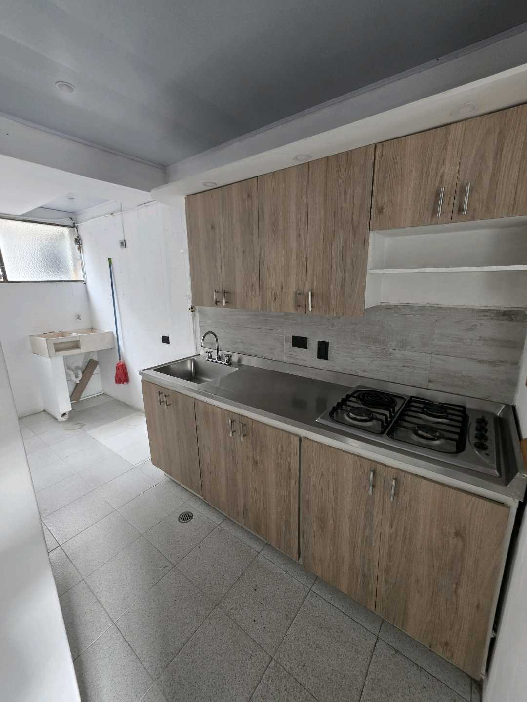 Arriendo apartamento la castellana