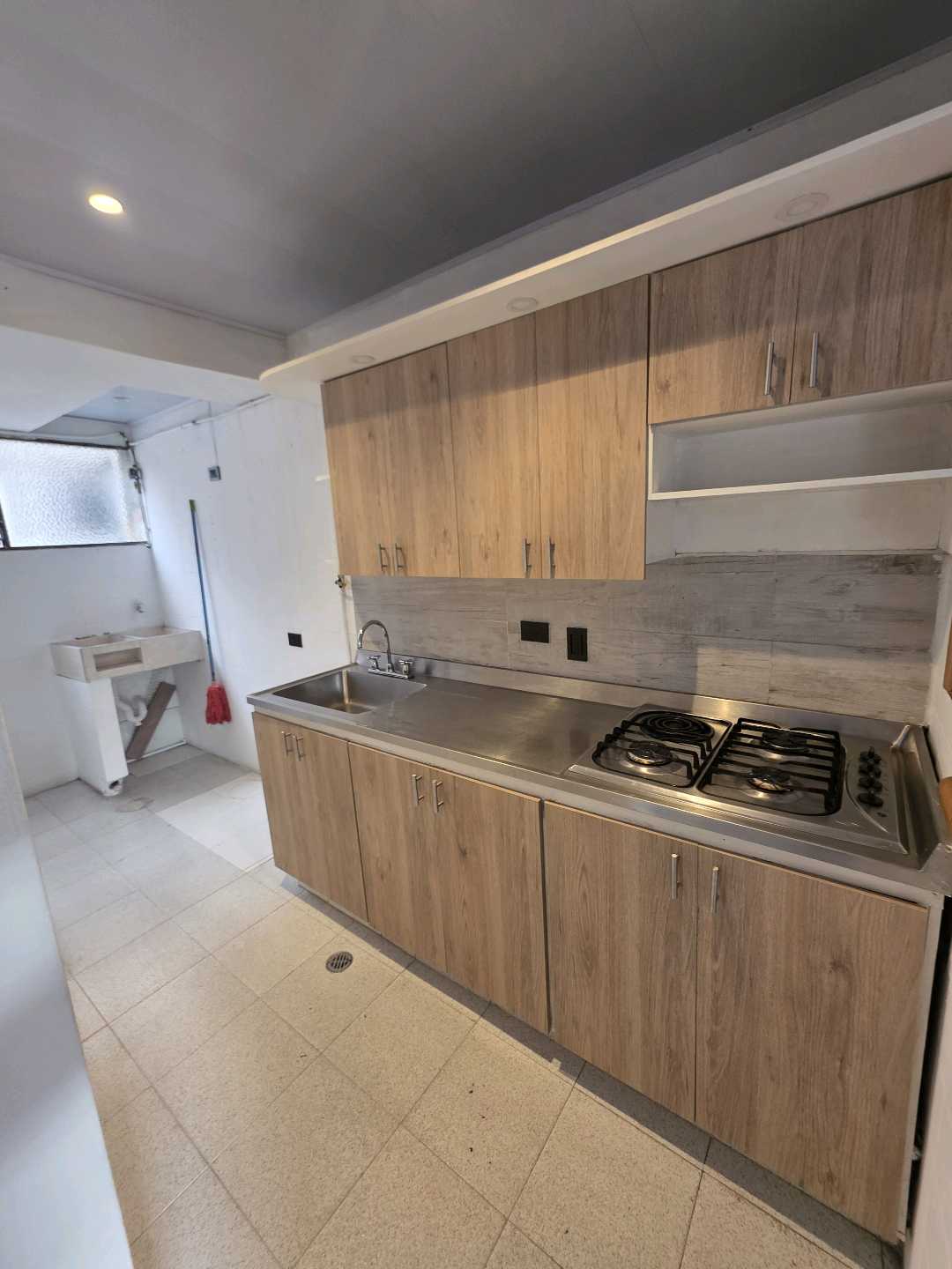 Arriendo apartamento la castellana