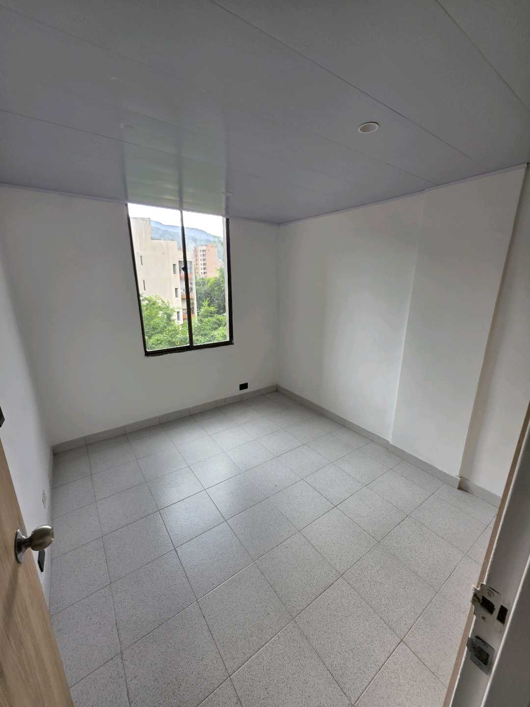 Arriendo apartamento la castellana
