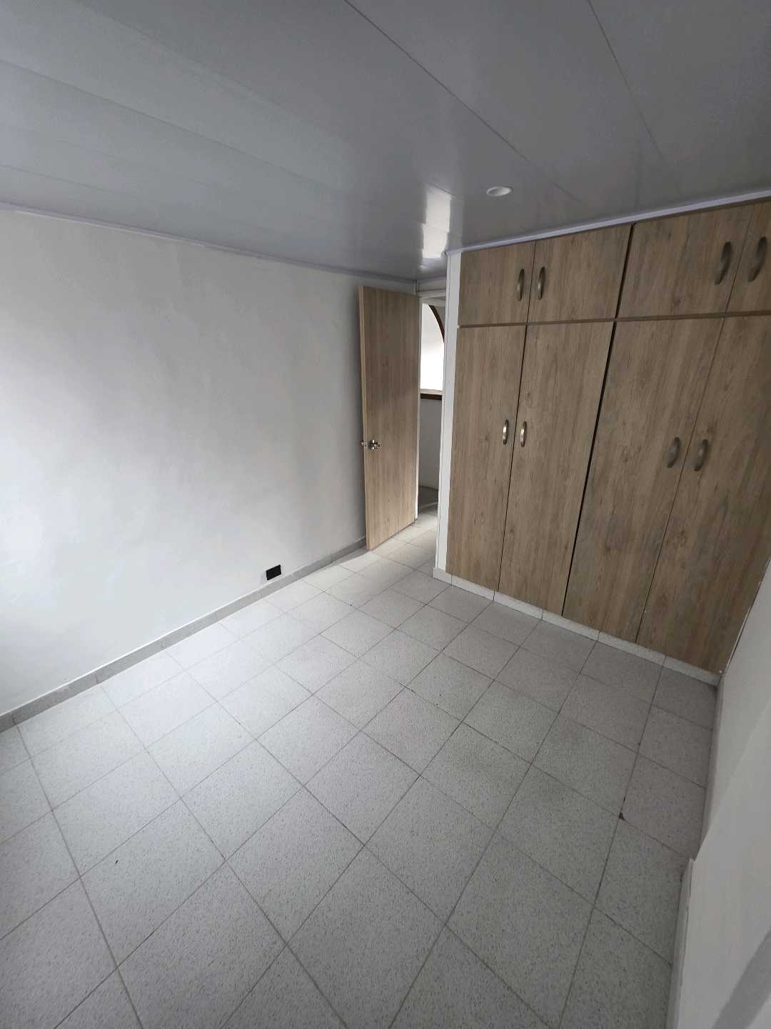 Arriendo apartamento la castellana