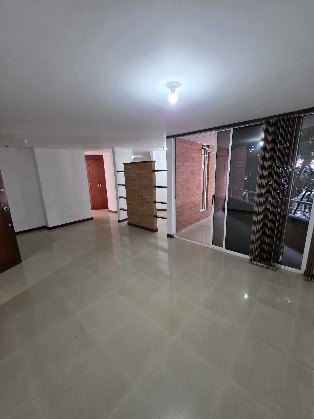 Arriendo apartamento la castellana