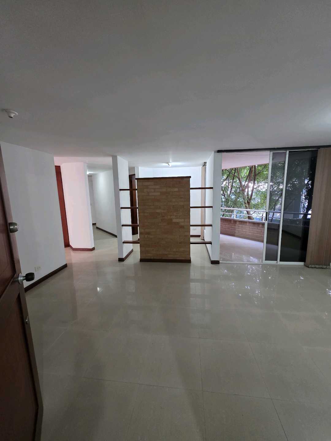 Arriendo apartamento la castellana