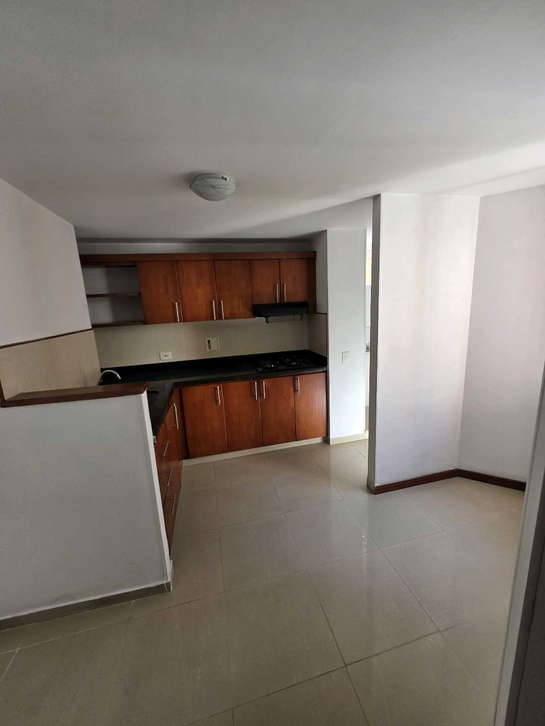 Arriendo apartamento la castellana