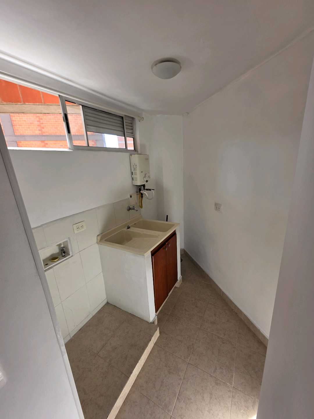 Arriendo apartamento la castellana