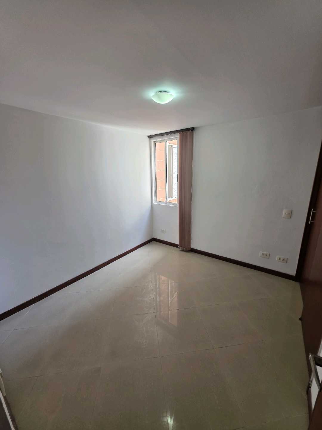 Arriendo apartamento la castellana