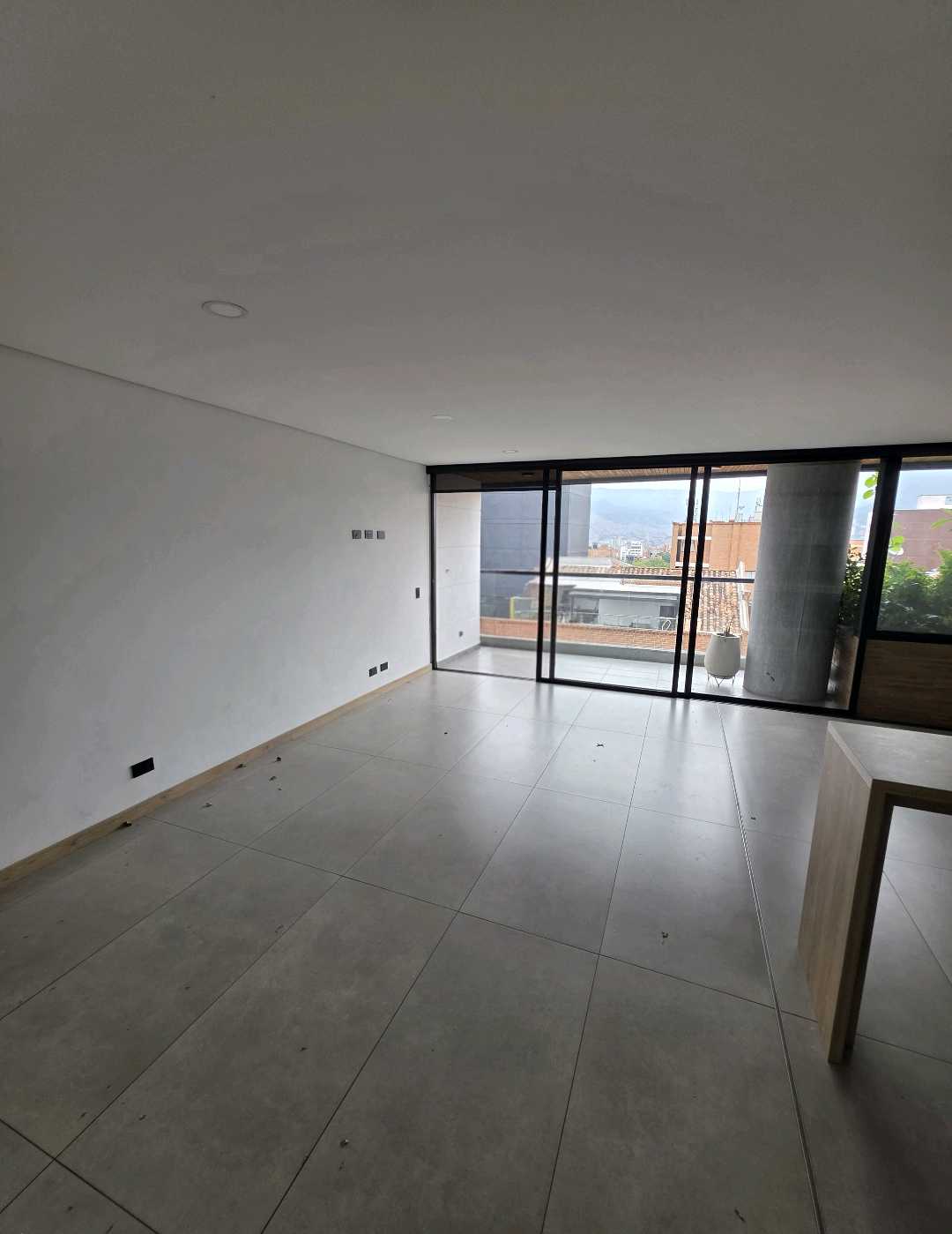 Arriendo apartamento la castellana