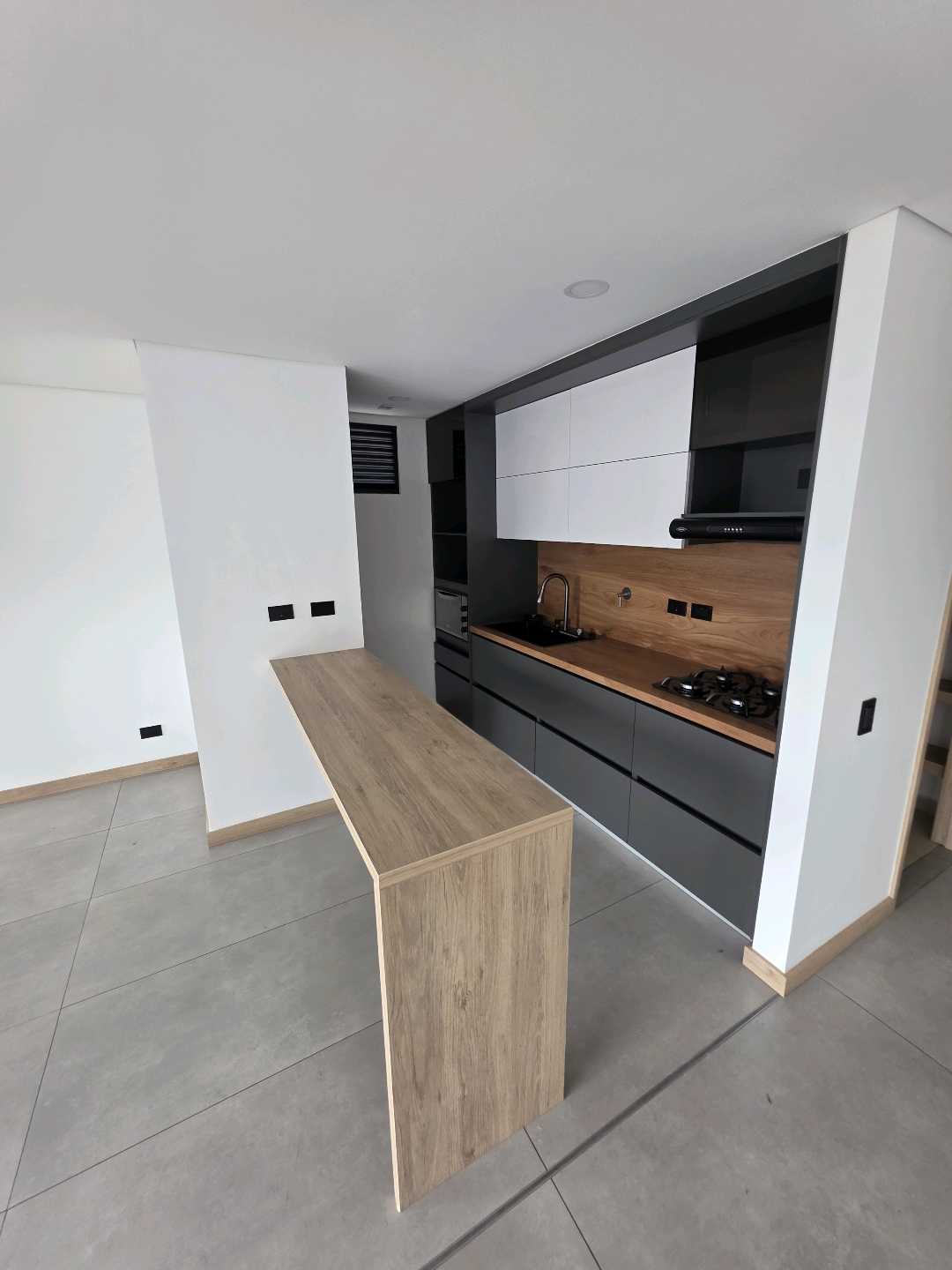 Arriendo apartamento la castellana