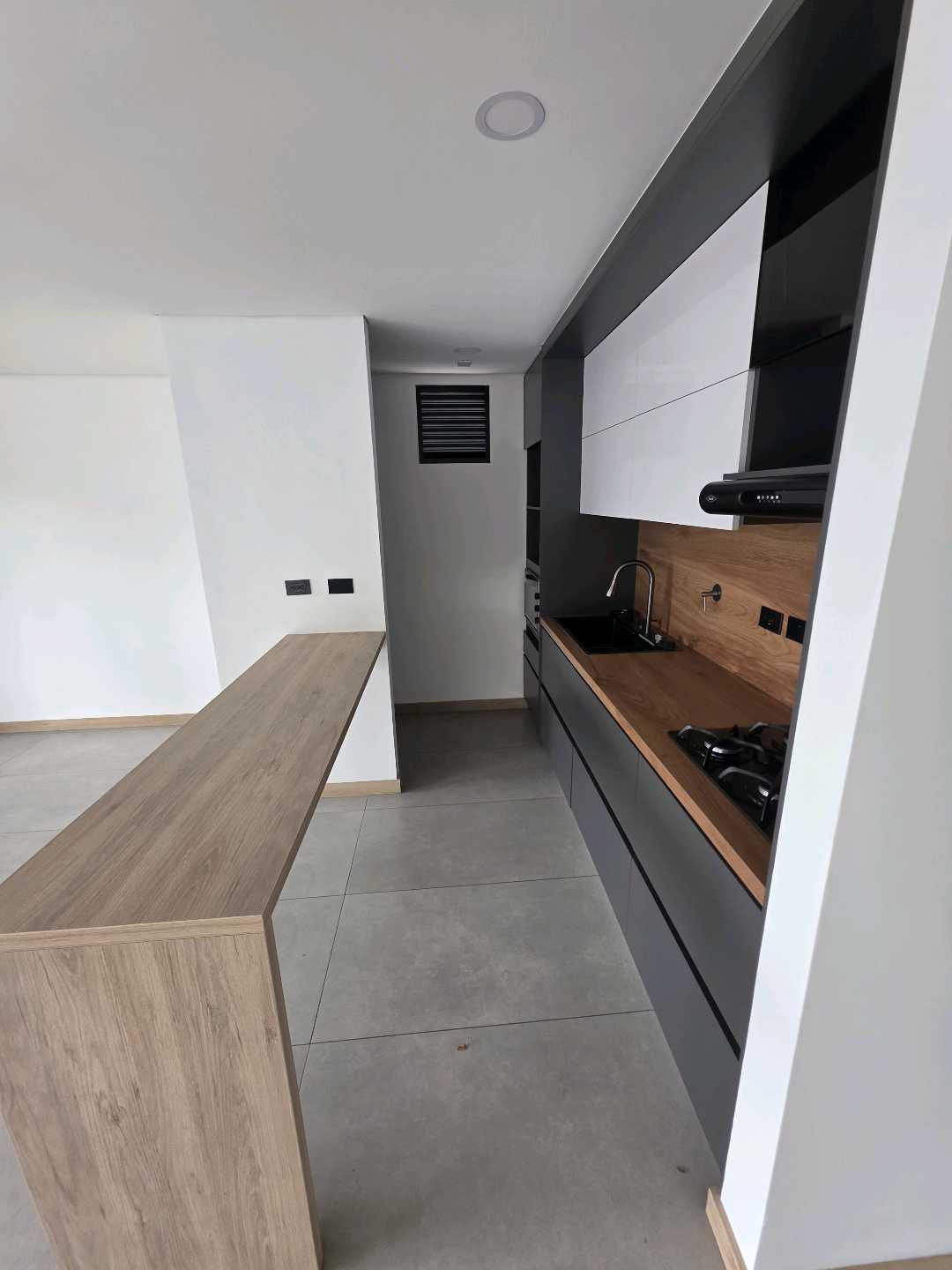 Arriendo apartamento la castellana