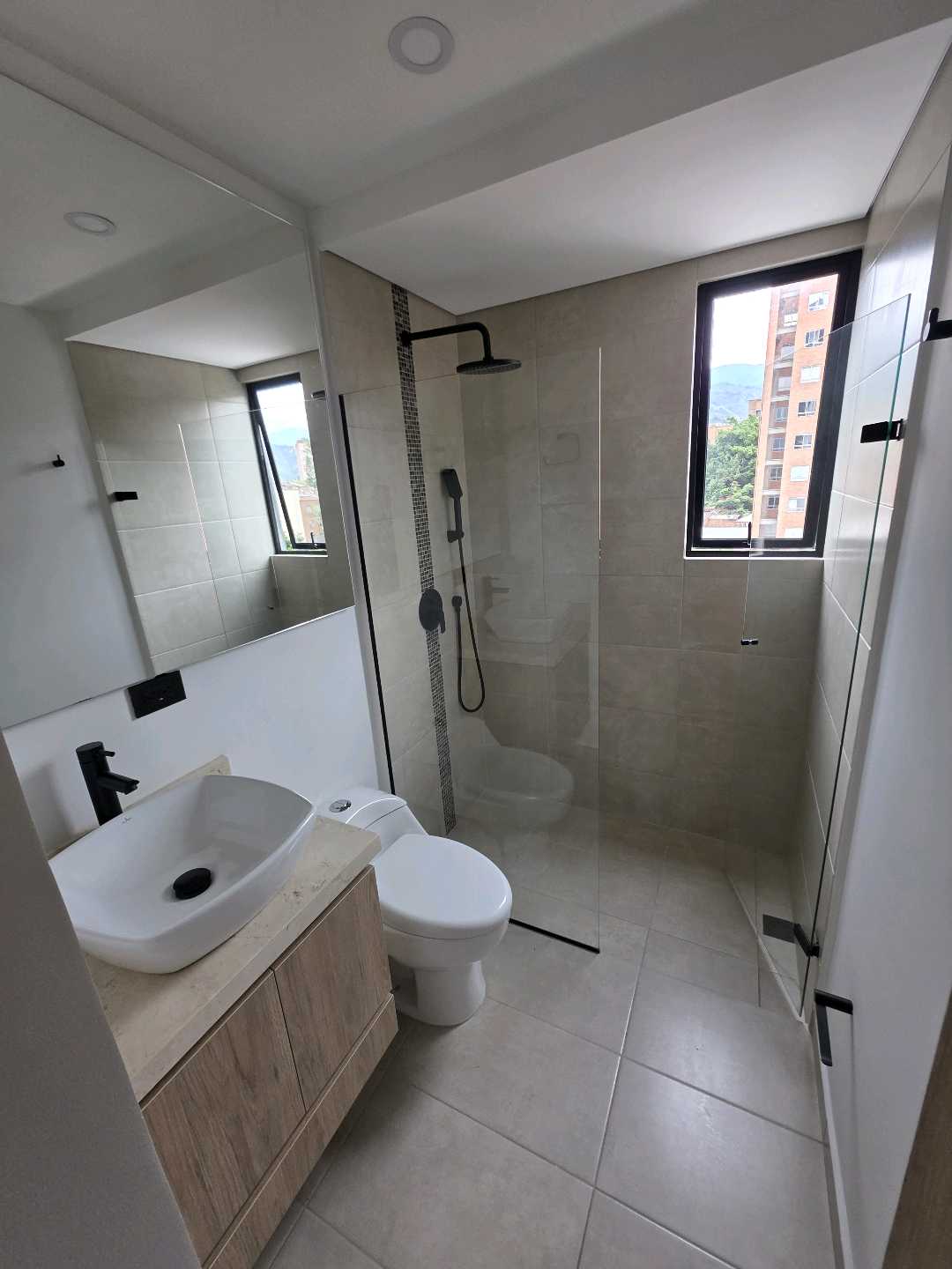Arriendo apartamento la castellana