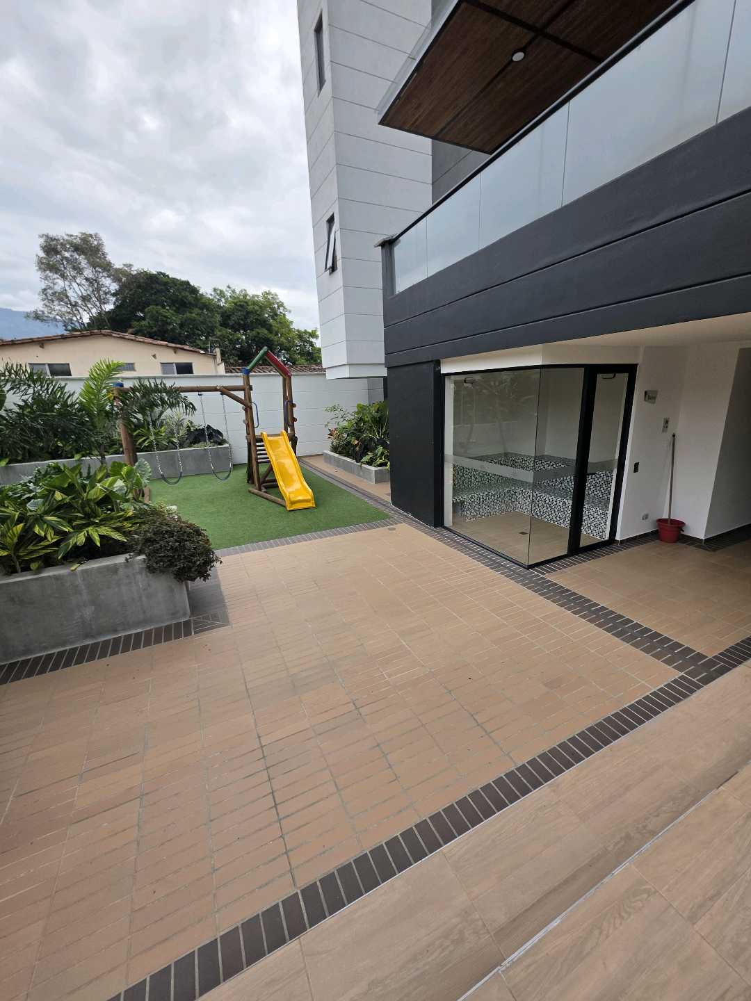 Arriendo apartamento la castellana