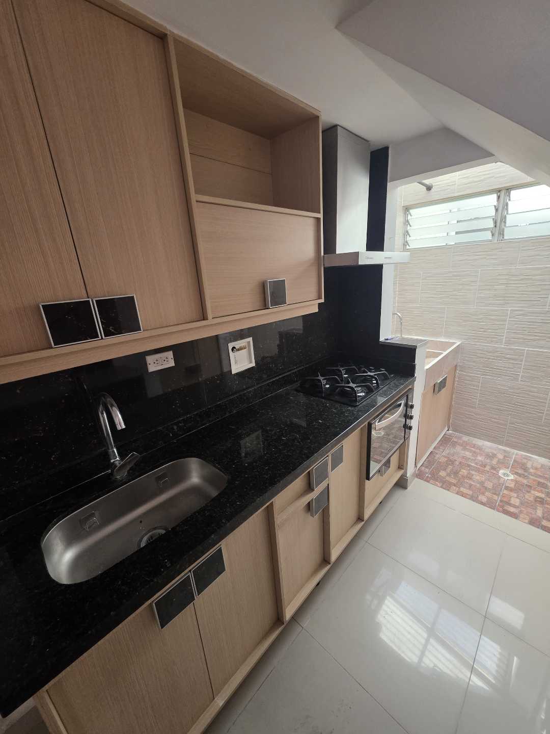 Arriendo apartamento la castellana