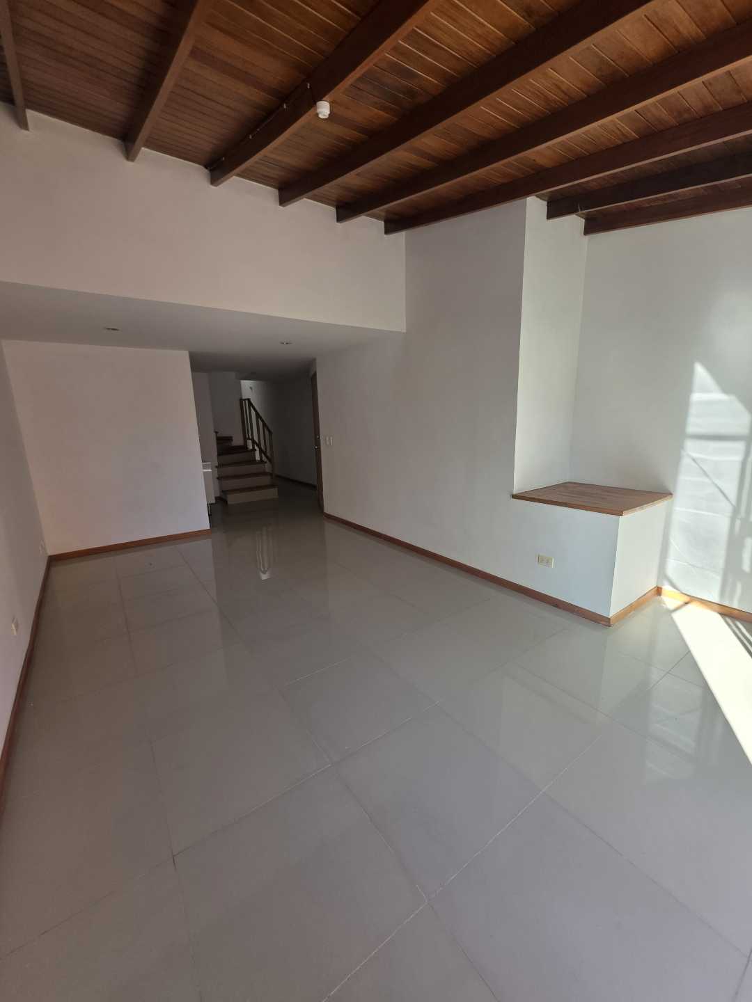 Arriendo apartamento la castellana
