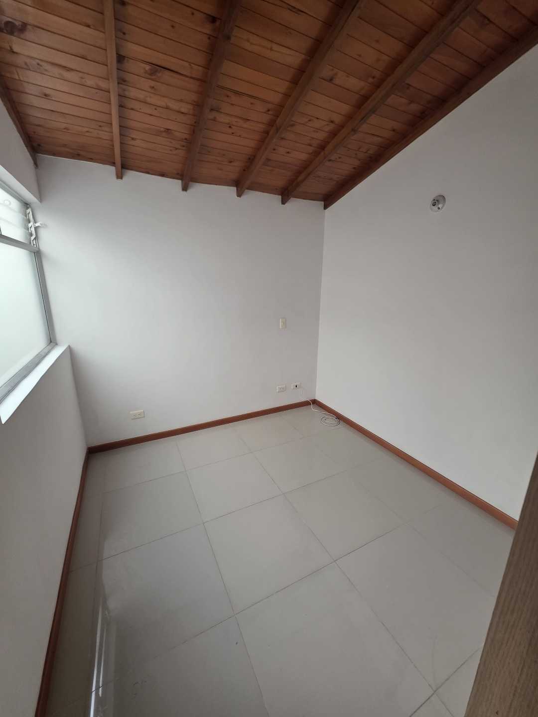 Arriendo apartamento la castellana