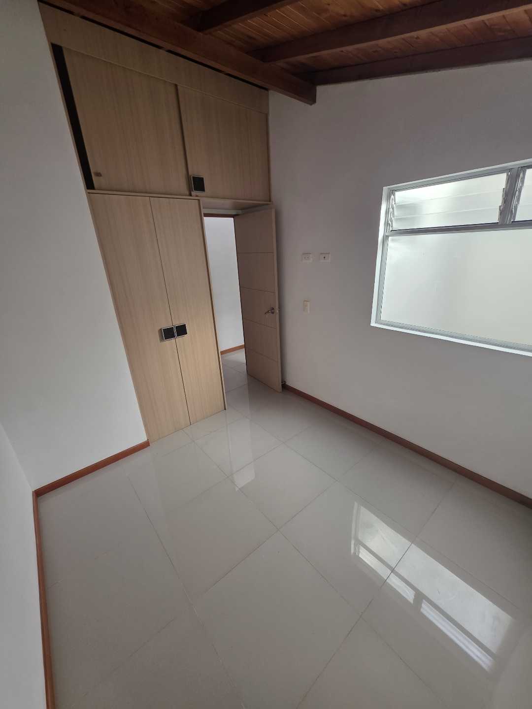 Arriendo apartamento la castellana