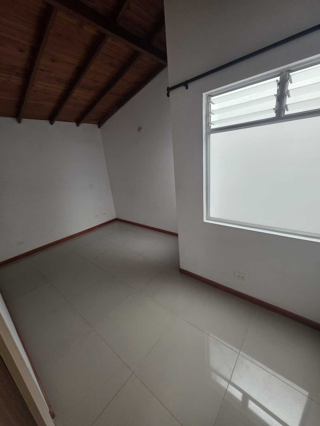 Arriendo apartamento la castellana
